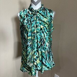 9 & Co Black and green satin sleeveless  blouse
